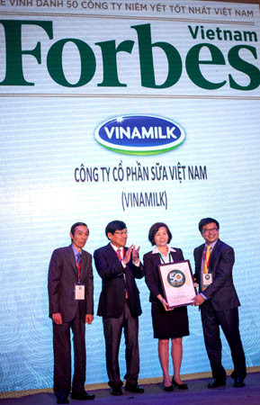 Vinamilk được Forbes vinh danh là 1 trong 50 Công ty niêm yết tốt nhất Việt Nam năm 2014 