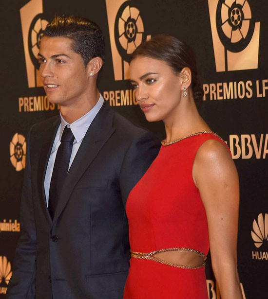 Tin hot kiều nữ túc cầu ngày 29/10: Irina Shayk rạng ngời cùng Ronaldo tại Gala PFL
