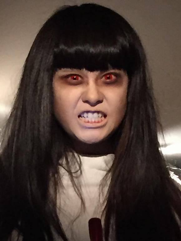 Angela Phương Trinh hoá thành miêu nữ xinh đẹp trong đêm Halloween
