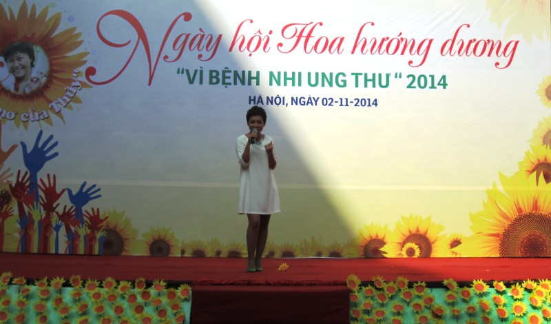 Ấm lòng tình cảm nghệ sĩ Việt gửi tới bệnh nhi ung thư