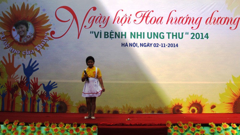 Ấm lòng tình cảm nghệ sĩ Việt gửi tới bệnh nhi ung thư