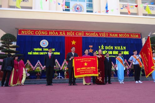 Phó Chủ tịch nước Nguyễn Thị Doan thăm và làm việc tại Gia Lai