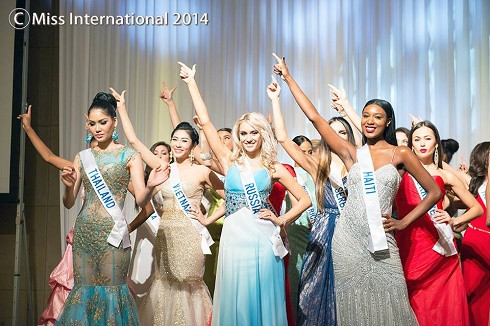 Hoa hậu Đại dương Đặng Thu Thảo trước đêm Chung kết Miss International