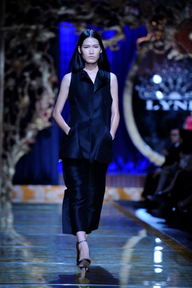 Đẳng cấp Lynk fashion show của Lý Nhã Kỳ