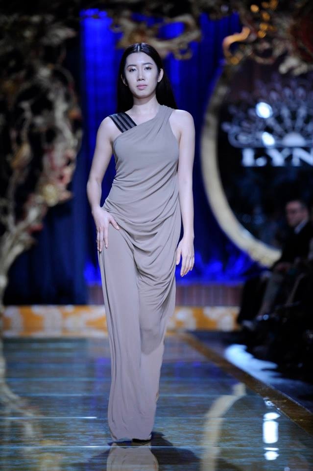 Đẳng cấp Lynk fashion show của Lý Nhã Kỳ