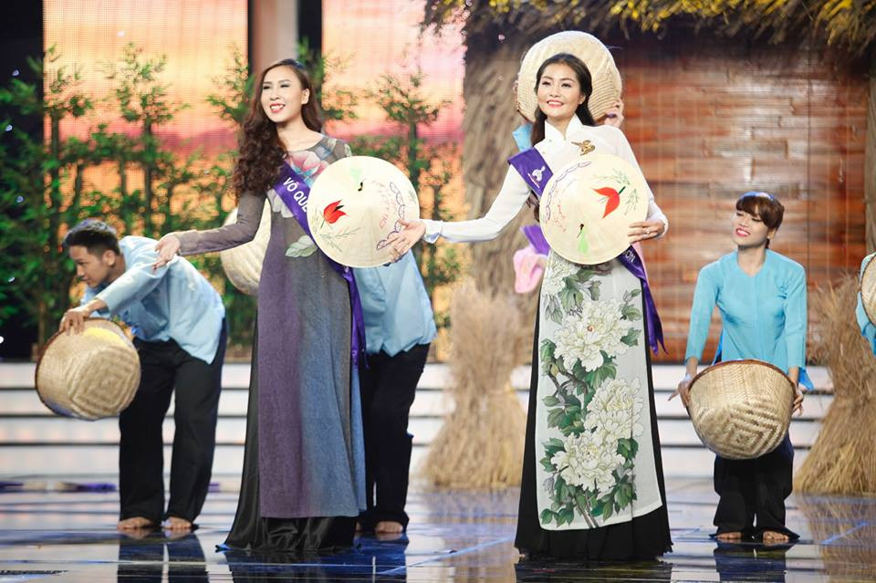 Dịu dàng áo dài Việt trên sân khấu Hoa khôi Áo dài- Đường tới vương miện