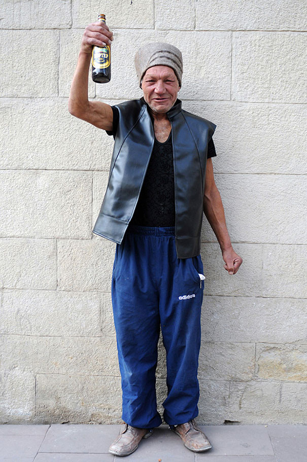 Phong cách thời trang gây sốt của người đàn ông vô gia cư