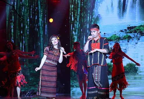 Liveshow 4 Cặp đôi hoàn hảo: Hà Duy- Dương Hoàng Yến giành điểm tuyệt đối