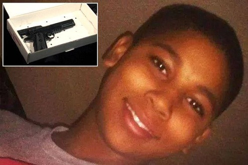 Mỹ: Cậu bé 12 tuổi nghịch súng giả bị cảnh sát bắn chết