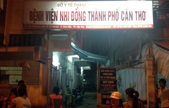 Đau xót bé 4 tuổi tử vong do không được nhập viện