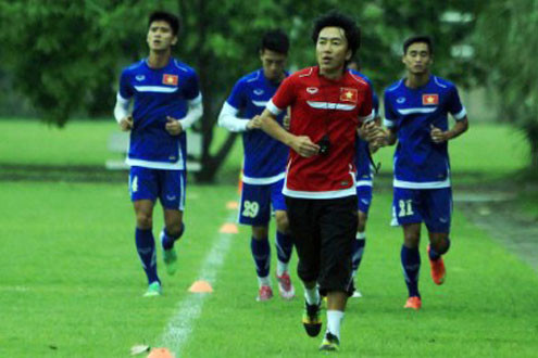 Vòng bán kết AFF Cup 2014: Chiều mai ĐT Việt Nam sẽ lên đường sang Malaysia