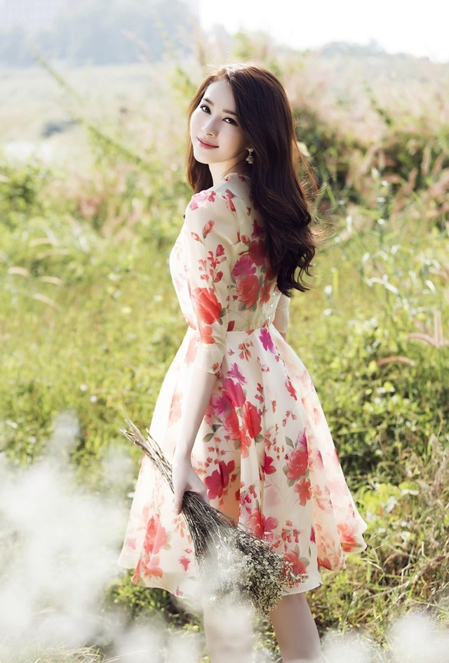 Hoa hậu Việt Nam Đặng Thu Thảo ngọt ngào trong BST mới nhất của NTK Lê Thanh Hòa