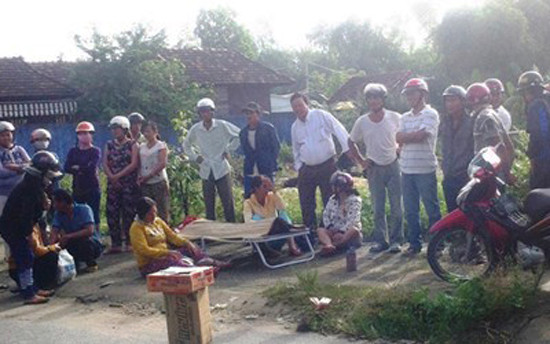 Quảng Nam: Va chạm với xe đầu kéo, 2 người tử vong