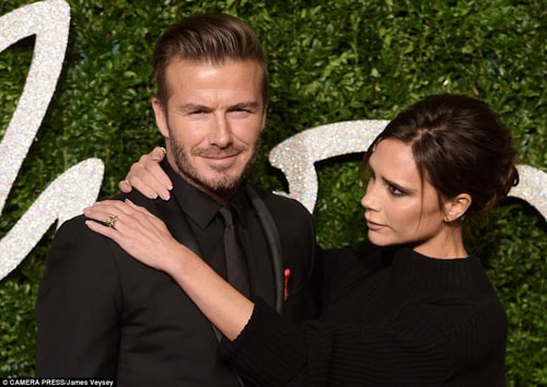 Tin hot kiều nữ túc cầu ngày 2/12: Bà xã Beckham nhận giải Thương hiệu uy tín 2014