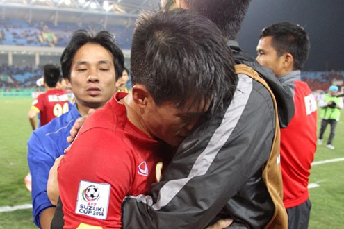 Bóng đá Việt: Cần lắm một lời xin lỗi