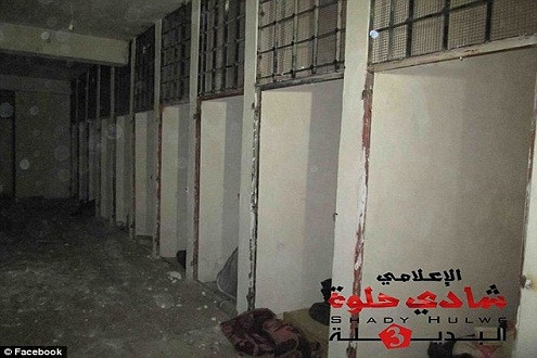 Công bố hình ảnh rùng mình về nhà tù của ISIS 