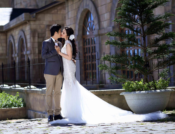 Ngẩn ngơ ngắm bộ ảnh cưới lãng mạn của Nhật Kim Anh 