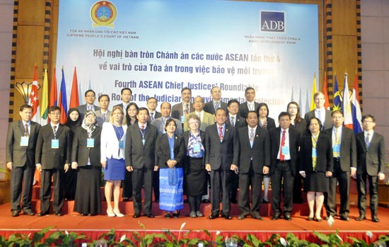 Khai mạc Hội nghị bàn tròn Chánh án các nước ASEAN lần thứ 4