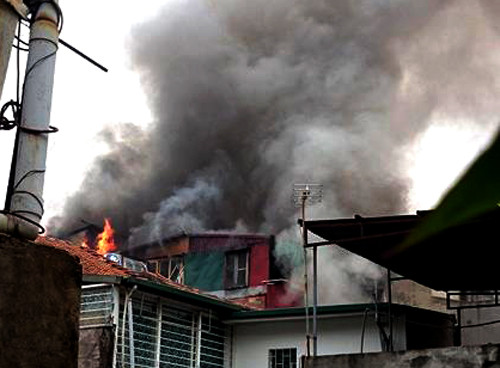 Cháy cửa hàng hương Thanh Hương trên phố Hàng Bồ