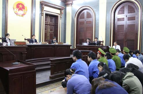 “Đại án” Huyền Như và đồng phạm: Các luật sư VietinBank phản pháo lại yêu cầu đòi bồi thường
