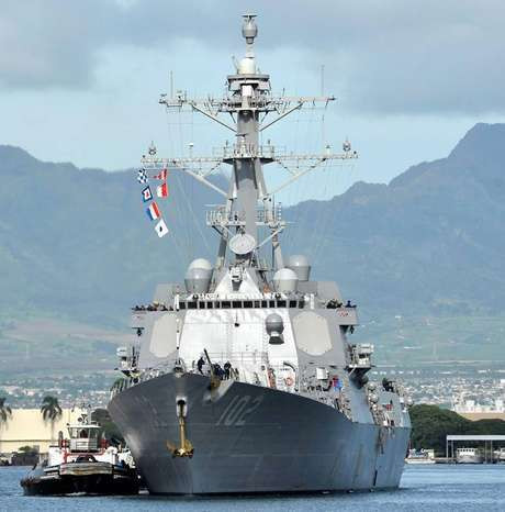 Tàu khu trục USS Sampson đang trên đường đến khu vực QZ8501 mất tích