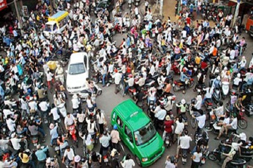 “Bí kíp sang đường” của du khách Mỹ tại Hà Nội