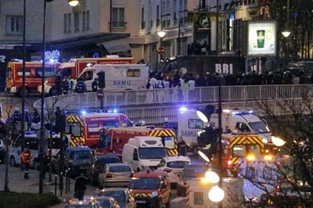 Toàn cảnh ba ngày tiêu diệt khủng bố của cảnh sát Pháp