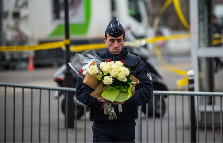 Nước Pháp chống lại chủ nghĩa khủng bố chứ không phải người Hồi giáo 