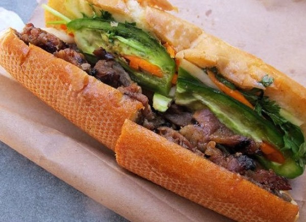 Bánh mỳ Việt Nam đứng đầu dánh sách 20 món ăn đường phố ngon nhất thế giới