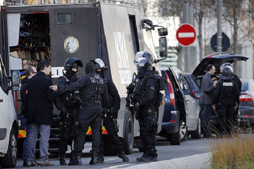 Pháp: Thêm một vụ bắt cóc con tin 