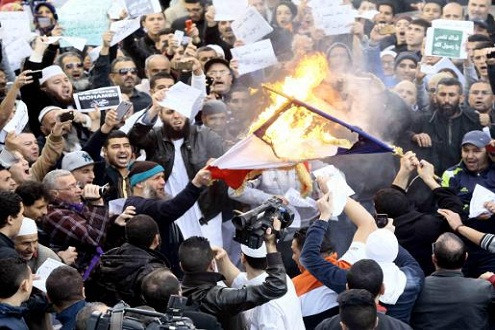Pháp vẫn tiếp tục bảo vệ quyền tự do ngôn luận sau các cuộc biểu tình của người Hồi giáo