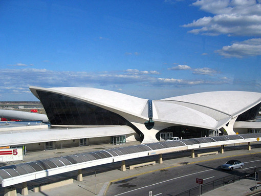 Sân bay Kennedy bị đe dọa đánh bom