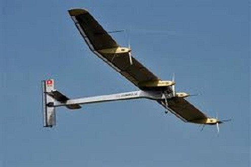 Máy bay năng lượng mặt trời Solar Impulse 2 chuẩn bị bay vòng quanh thế giới