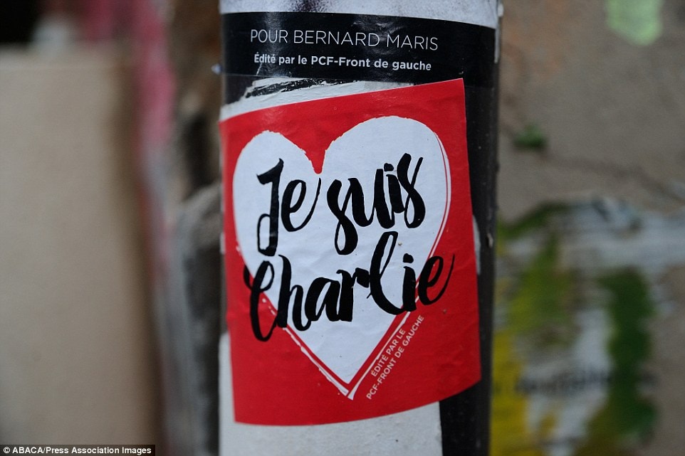 Paris tràn ngập tranh grafitti tưởng nhớ nạn nhân vụ Charlie Hebdo