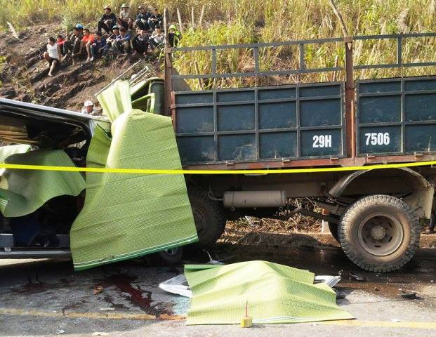 Thanh Hóa: Tai nạn giao thông thảm khốc, 8 người tử vong