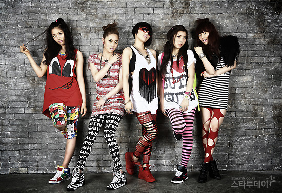 Vượt qua 2NE1, hit mới của 4Minute dẫn đầu các BXH