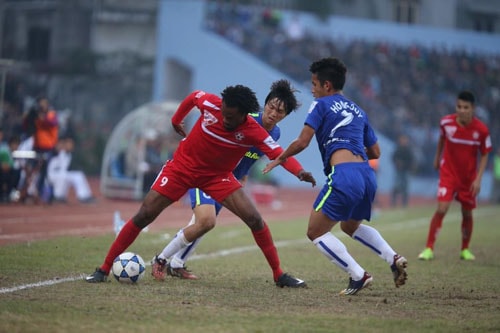 Câu chuyện ngoại binh ở V-League 2015