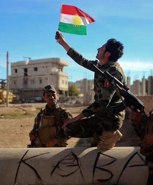 Người Kurd ăn mừng chiến thắng giành lại Kobane từ tay IS