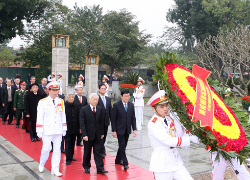 Lãnh đạo Đảng, Nhà nước vào Lăng viếng Chủ tịch Hồ Chí Minh nhân dịp kỷ niệm 85 năm thành lập Đảng