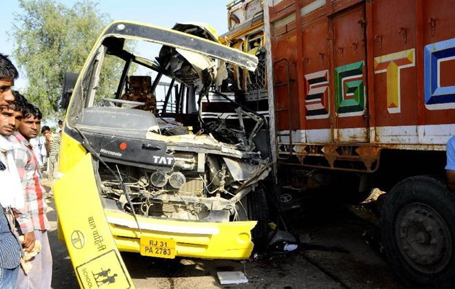 Ấn Độ: Tai nạn xe khách ít nhất 25 người thương vong