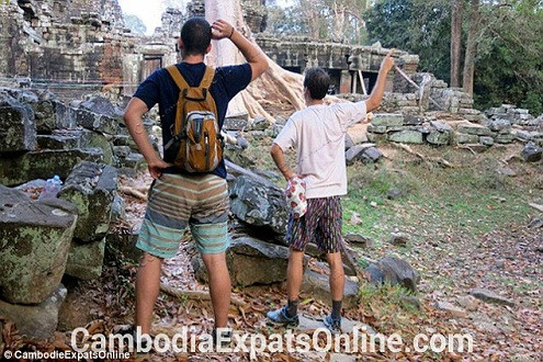 Campuchia: Trục xuất 3 du khách Pháp vì chụp ảnh khỏa thân tại đền Angkor