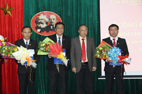 Bổ nhiệm Chánh án và Phó Chánh án cấp quận, huyện TP Đà Nẵng
