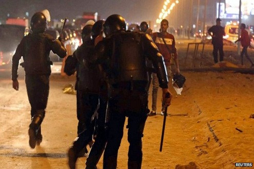 Bạo lực tại sân vận động Ai Cập, 22 người thiệt mạng