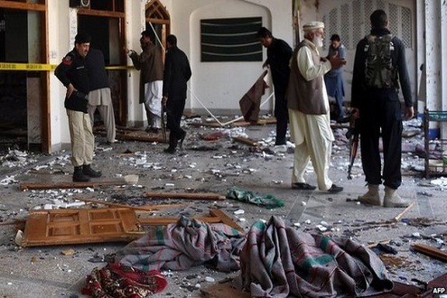 Taliban nhận trách nhiệm vụ đánh bom nhà thờ Hồi giáo Pakistan 