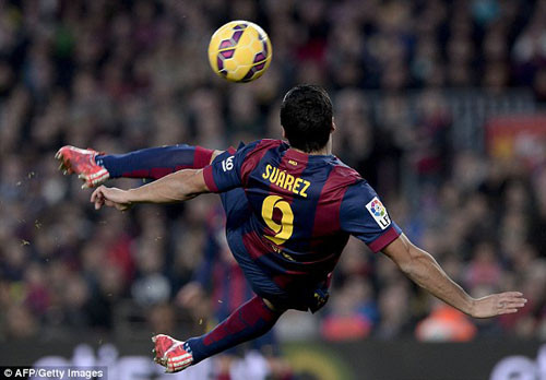 Cận cảnh Barca đại thắng Levante: Messi lập hat-trick trong trận đấu thứ 300