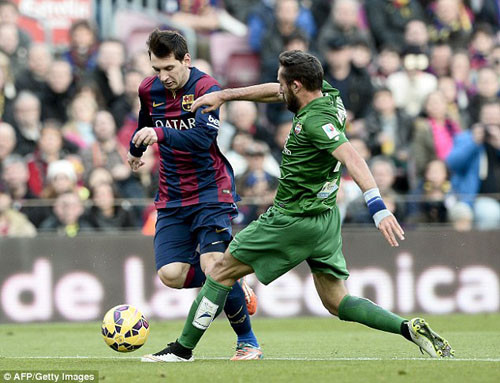 Cận cảnh Barca đại thắng Levante: Messi lập hat-trick trong trận đấu thứ 300