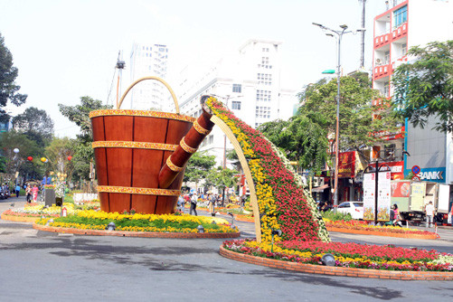 Thành phố Hồ Chí Minh: Rực rỡ sắc màu đường hoa