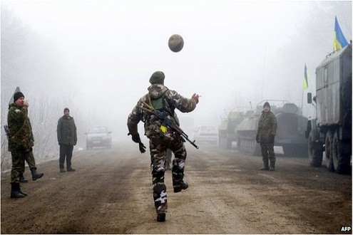 Súng vẫn nổ tại miền đông Ukraina bất chấp thỏa thuận ngừng bắn