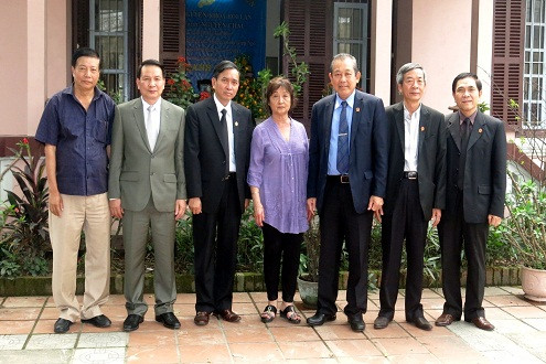 Chánh án TANDTC Trương Hòa Bình chúc Tết cán bộ nguyên lãnh đạo, các nhân sĩ trí thức tỉnh Thừa Thiên Huế
