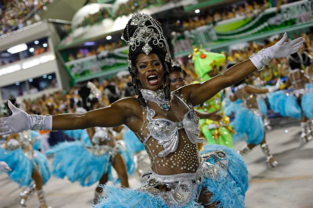 Chùm ảnh: Carnival Rio de Janeiro - Nghệ thuật hòa âm của sắc màu và ánh sáng